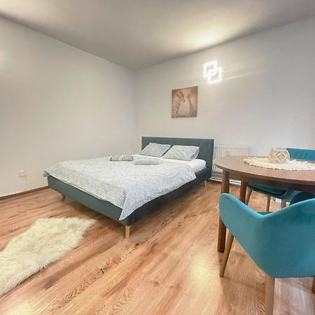 Central Apartment New Studio Kösice Dış mekan fotoğraf