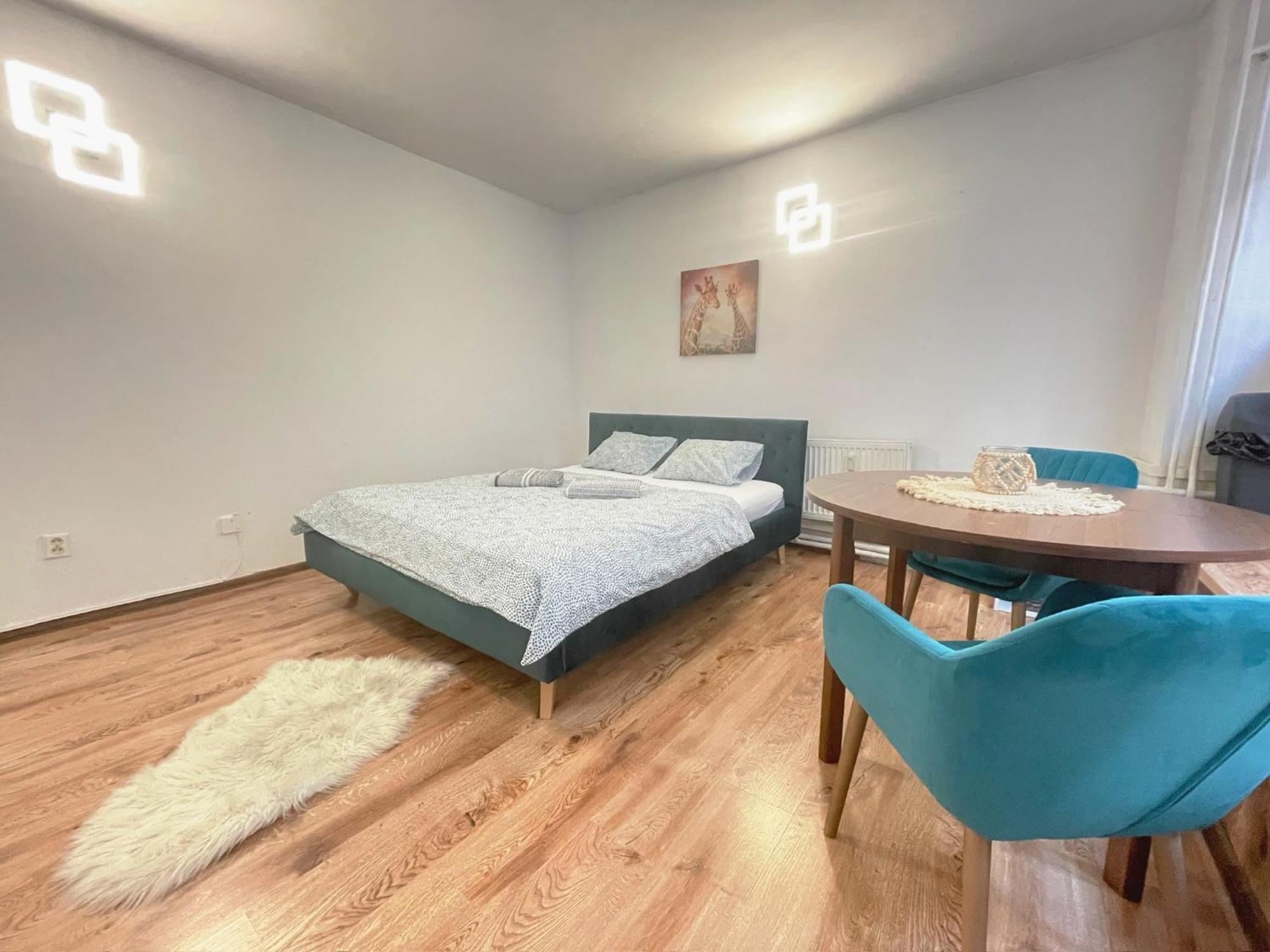 Central Apartment New Studio Kösice Dış mekan fotoğraf